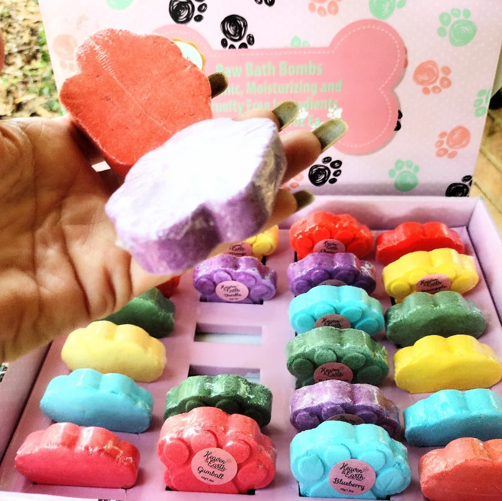 - HEAVEN & EARTH LUXURY RARE ORGANIC PAW DOG SHAPED BATH BOMBS NIB $89 LTD. ED.